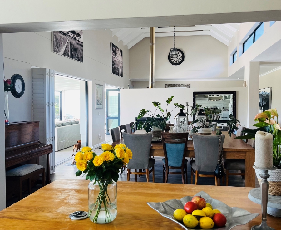 4 Bedroom Property for Sale in Lake Michelle Western Cape